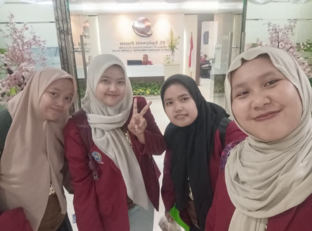 Peserta program magang